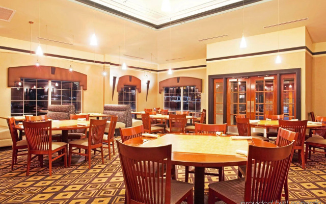 Holiday Inn Grand Rapids Airport by IHG
