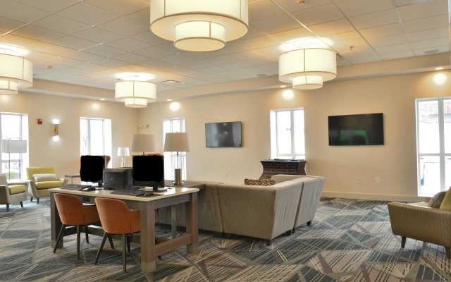 Holiday Inn Hotel & Suites Rochester - Marketplace, an IHG Hotel