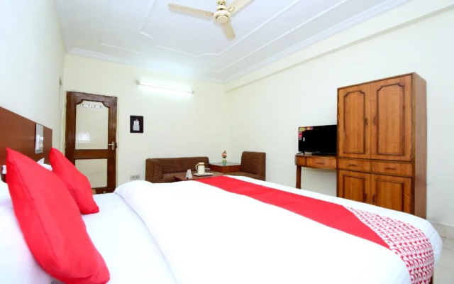 Raja By OYO Rooms