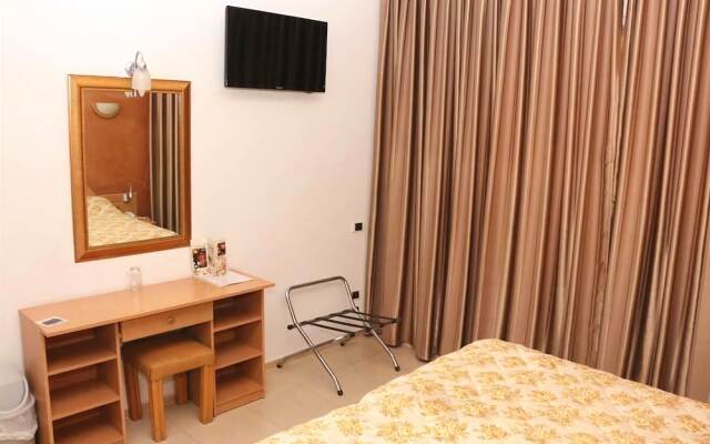 Hotel Yasmine