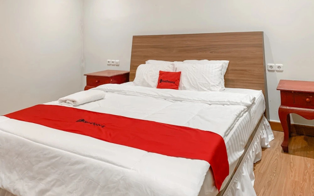 RedDoorz Near Rsud R. Syamsudin Sukabumi – Guest Rooms – Sukabumi