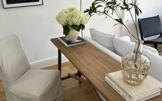 Shanghai Hills& Art Suite 18