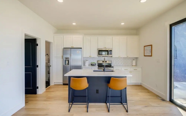 Hilltop Tennessee Retreat: Neyland Stadium Views!