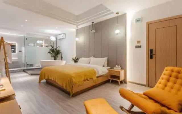 Dali li li wan xiang youth community hostel