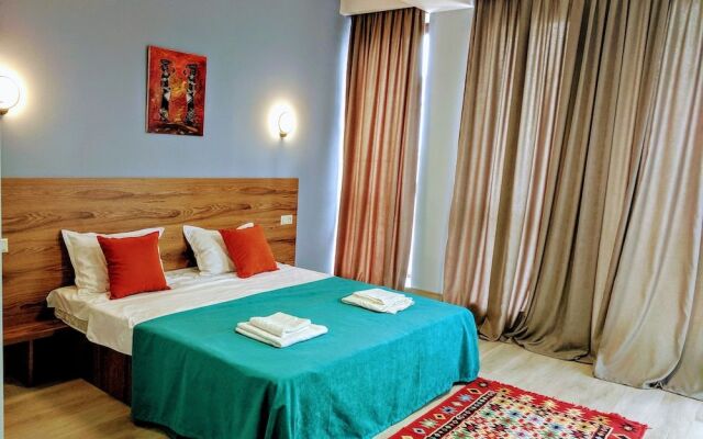 Hotel Canvas