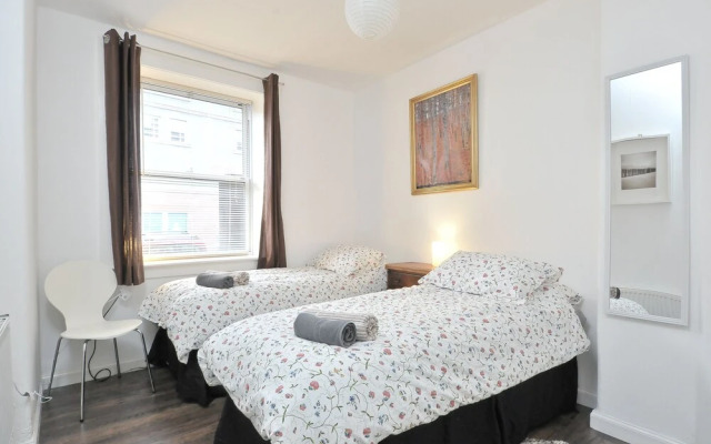 367 Richmond Place Apartment