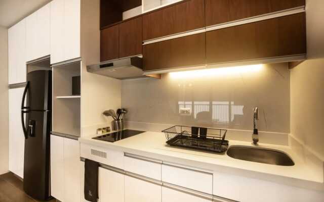 w Upscale 2BR in Miraflores