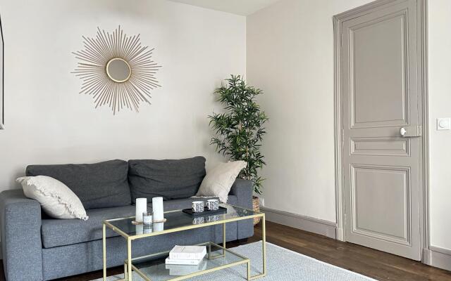 B 2065 -  Arc de Triomphe - Appartement familial