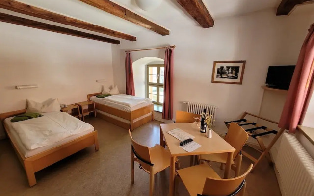 Gästehäuser St Marienthal