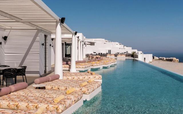 Cresanto Luxury Suites - Adults Only