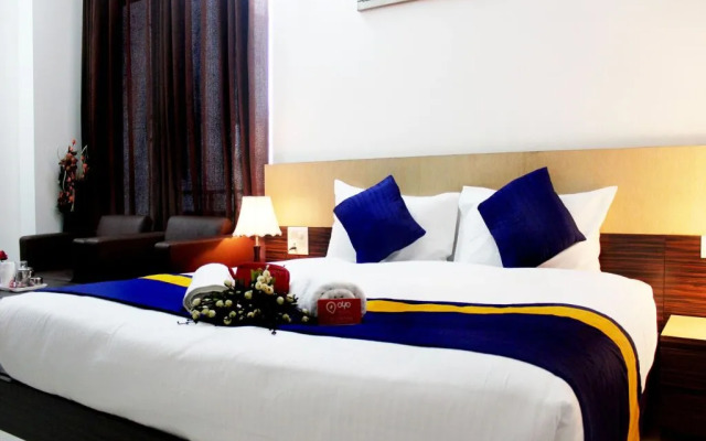 Hotel Cyber Inn by OYO Rooms