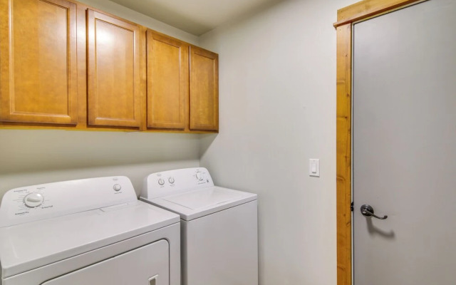 Cozy Belgrade Home Near Skiing, Hiking & Airport!