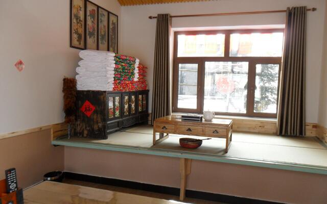 Yabuli Folk Village Spa Resort Hotel