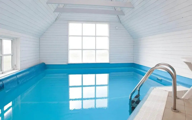 10 Person Holiday Home in Blavand