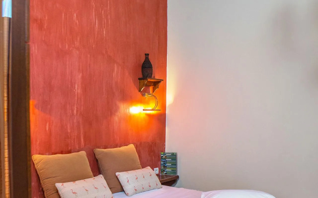 Oikoperiigitis Hotel