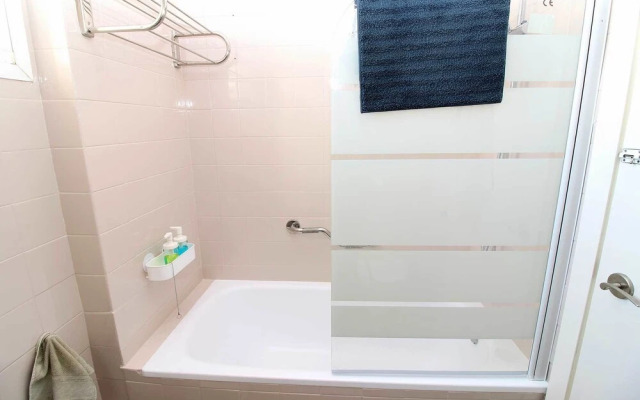 Apartamento con piscina y primera linea