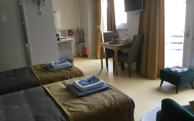 B & B Rosamie
