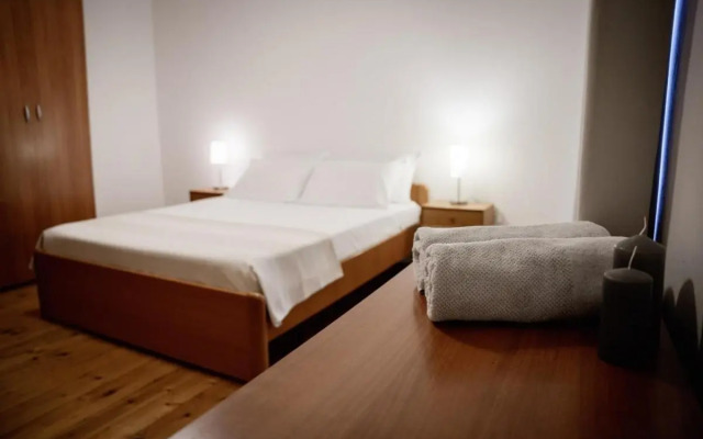 Roža in Sveti Bartol (Haus für 2-3 Personen)