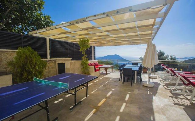 Villa Merak by Akdenizvillam