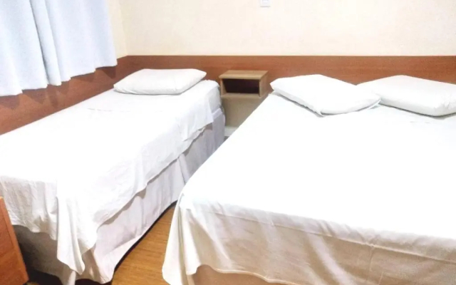 Lelis Hotel