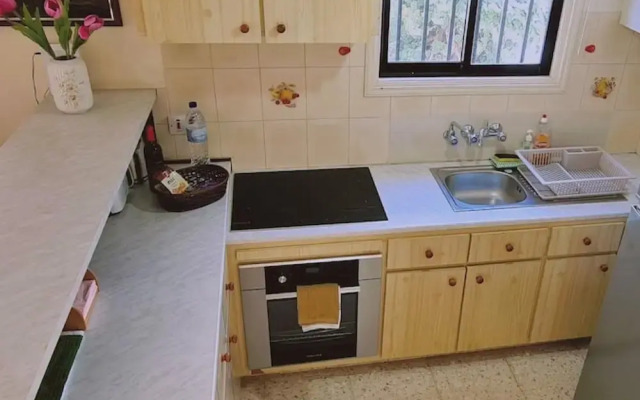 52 MEN - Sea Gem Apartment