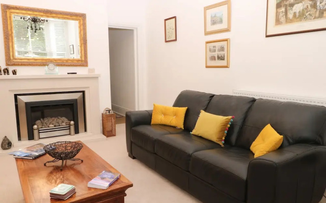 2B Cavendish Villas