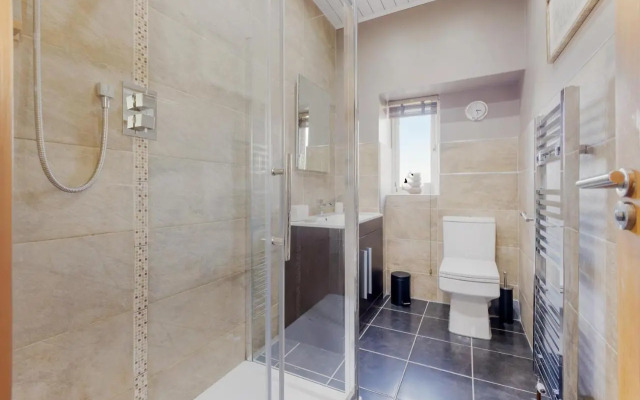 Beautiful 2 to 3 bed apartment with stunning views!