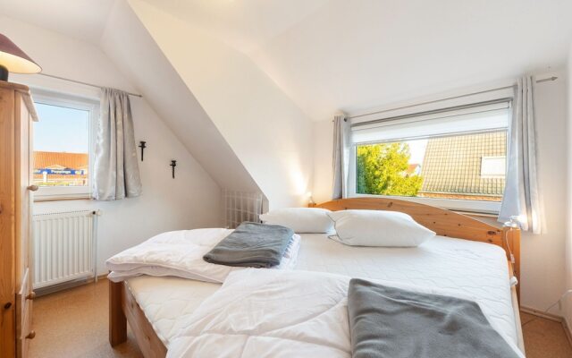 Dreamy Apartment in Greetsiel with Balcony