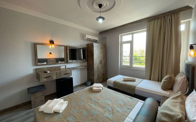 Seven City Hotel