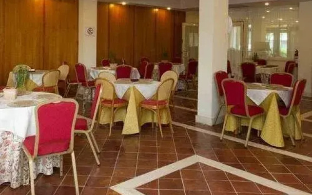 Hotel & Residence Torre Di Pratolungo