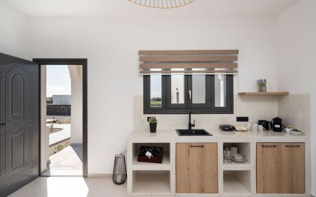 Almira Luxury Suites