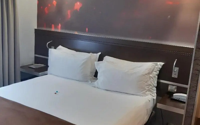 Hotel Lumières Montmartre Paris