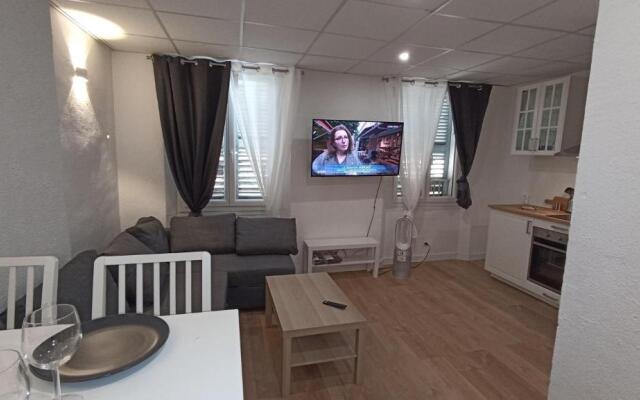 Studio Neuf climatisé Centre ville #5