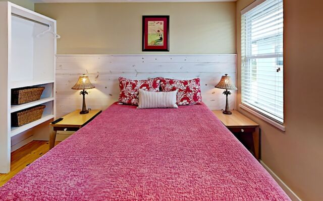 Station Street - 4 Br Townhouse