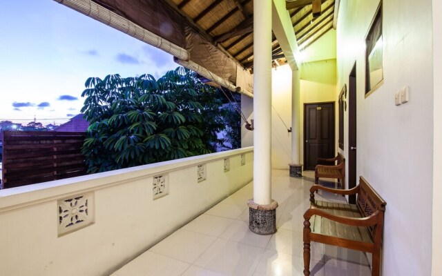 8-BR Private Pool Villa Walk to Seminyak Beach
