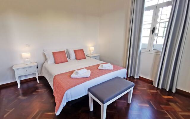 Apartments with Pool in Funchal