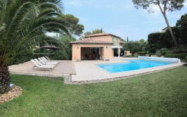 Belle villa à Saint Raphaël dans clos privé