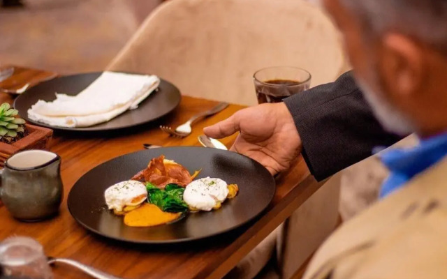 The Essentia Hotel - Sma