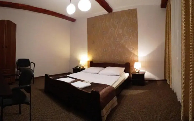 Hotel Junior