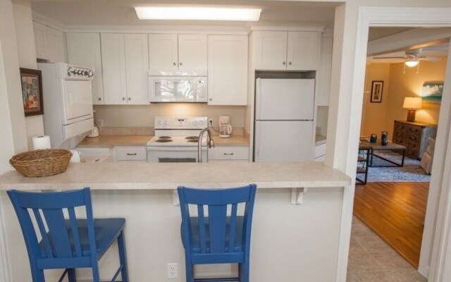 81st Summer A 2 Bedroom Duplex