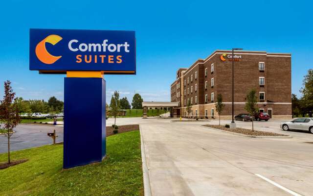 Comfort Suites Wooster near University Campus