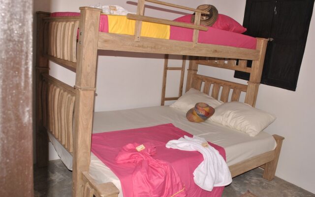 Hostal Castillo Del Mar - Hostel