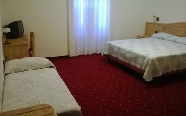 Albergo Laghetto di Larentis
