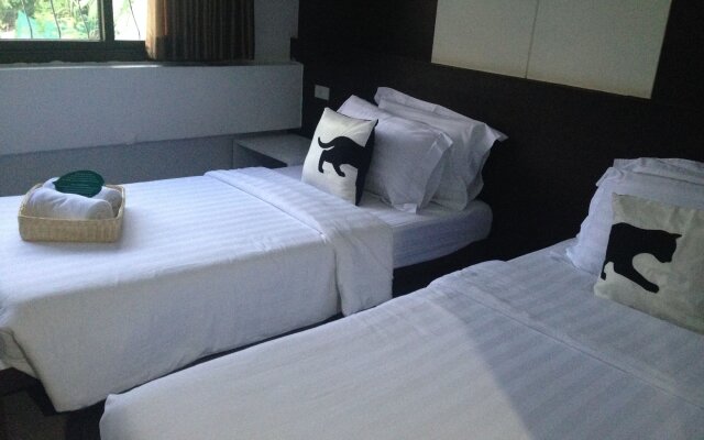 Bed by City Surawong-Patpong