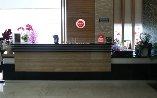 NIDA Rooms Racing Center Makassar