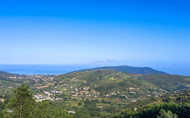 Amazing Home in Laureana Cilento With Jacuzzi, 3 Bedrooms and Wifi