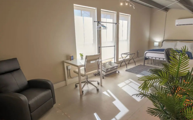Gorgeous Guesthouse Near Amazing Downtown