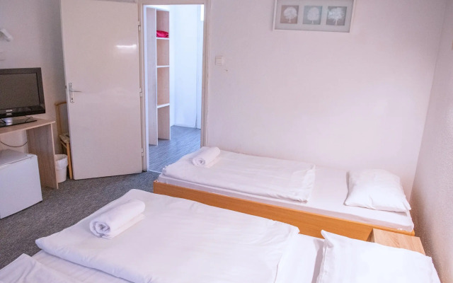 CE Napfény Hotel