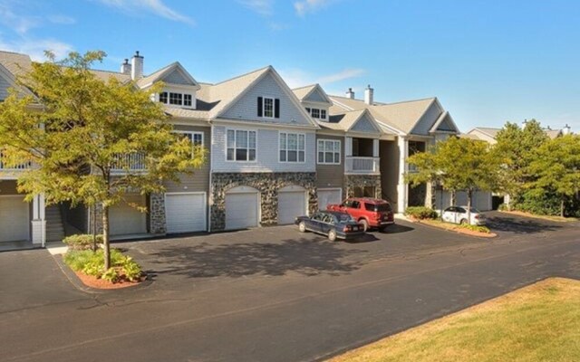 Global Luxury Suites at Waltham
