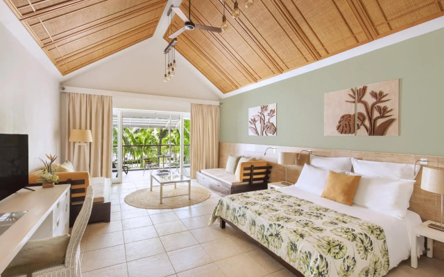 Victoria Beachcomber Resort & Spa
